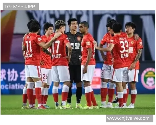 足球明星巧妙策略引发恒大震荡背后真相揭秘